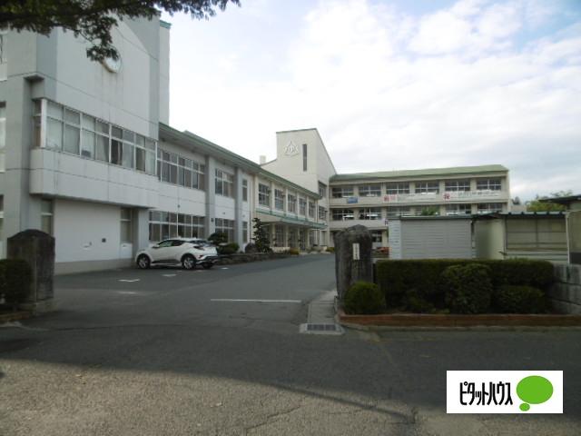 盛岡市立見前中学校：1842m