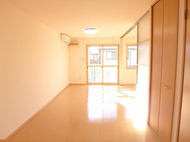リビングタウン八日市場　Ａ（202） 室内