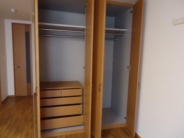 コスモスイート 部屋画像