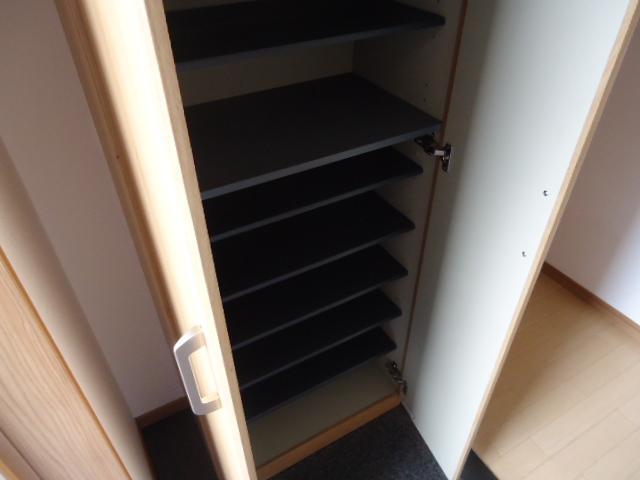 コスモスイート 部屋画像