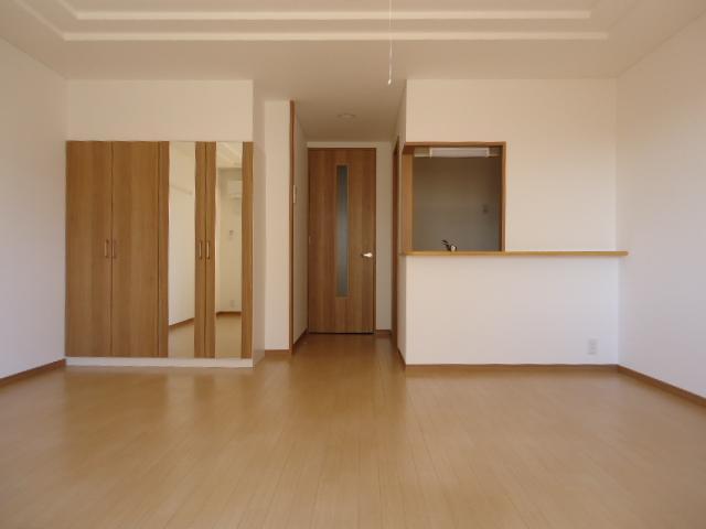 コスモスイート 部屋画像