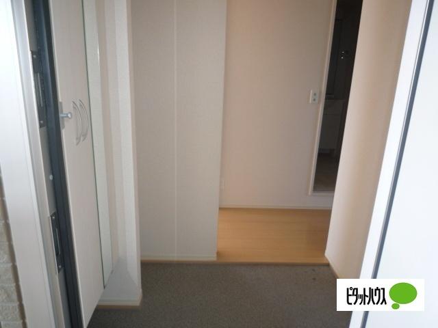 ボンシック１番館（101） 玄関