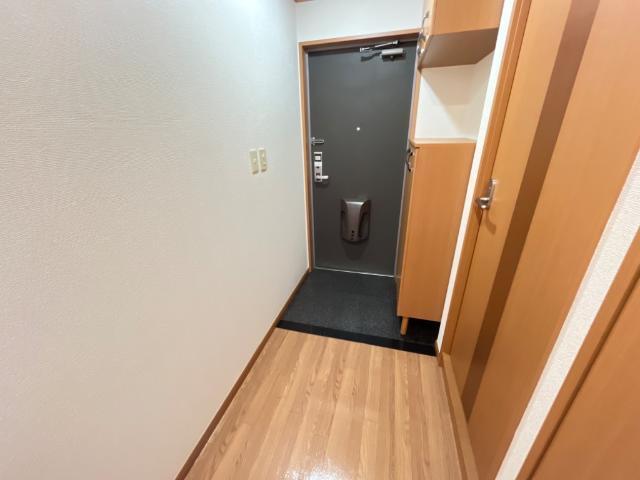 プラムコート 玄関