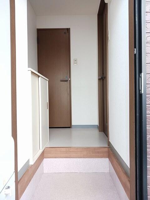 トレジャー１号館（101） 玄関