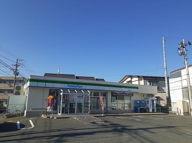 ファミリーマート盛岡館向店：550m
