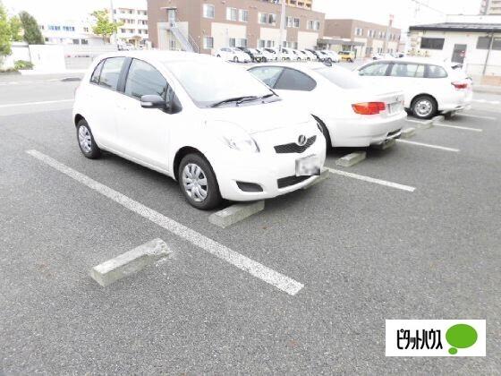 カシオペア（101） 駐車場