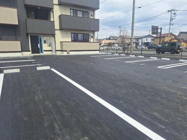 D-ROOM盛岡本宮　A棟（201） 駐車場