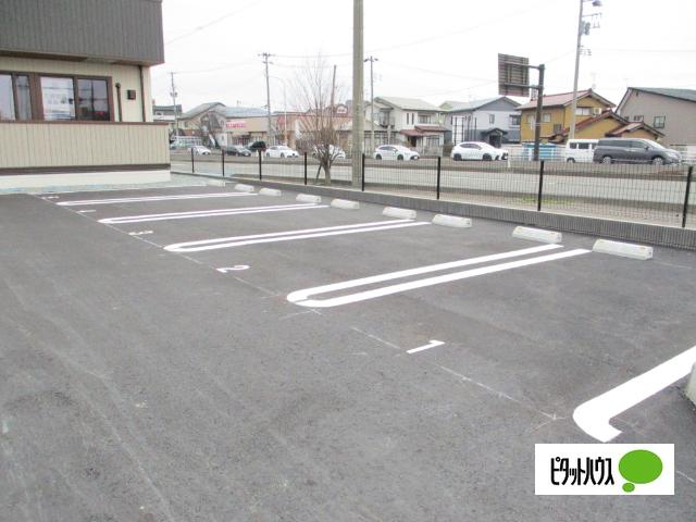 D-ROOM盛岡本宮　A棟（201） 駐車場