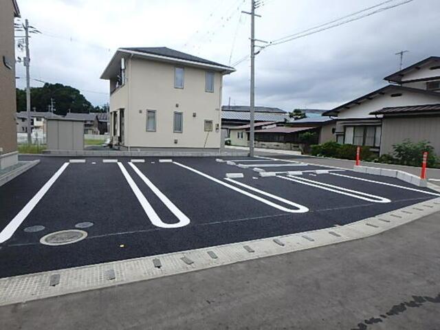 サンフラワー（101） 駐車場