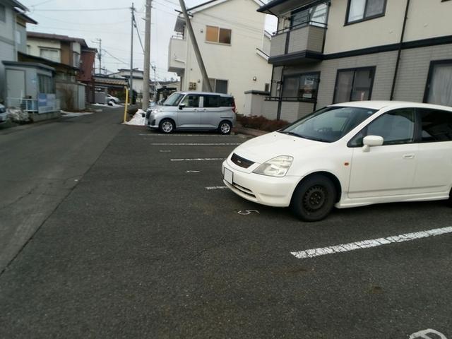 セジュール・リリー　Ａ（102） 駐車場