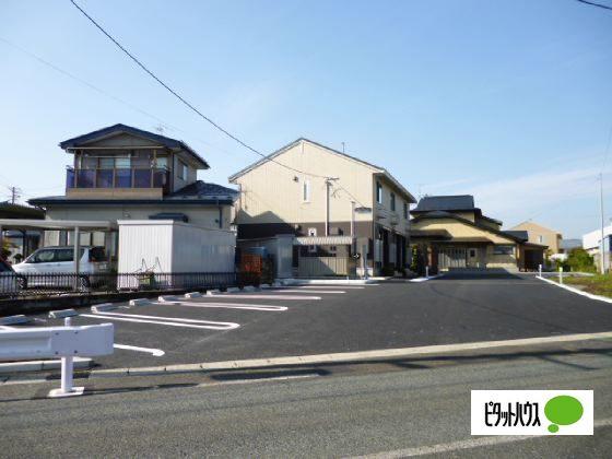 ヴェルコート（101） 駐車場