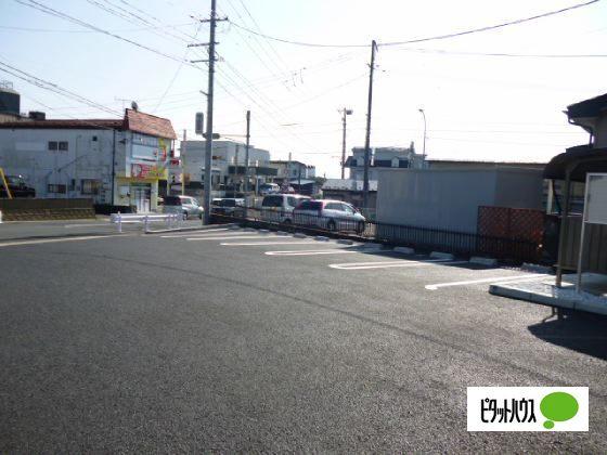 ヴェルコート（101） 駐車場