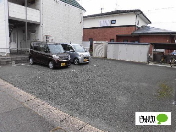 セジュール サンパティー（101） 駐車場
