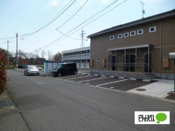 セジュール室小路　Ｂ（101） 駐車場