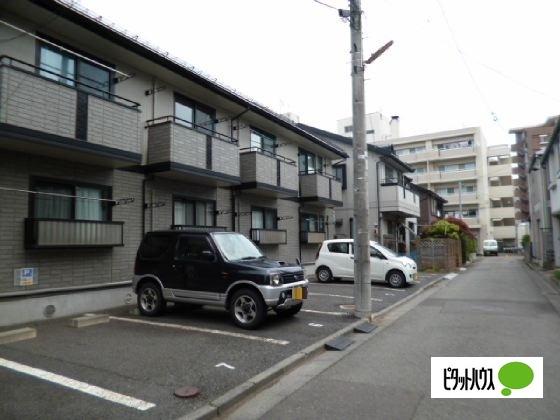 ピノ・ノワール（202） 駐車場
