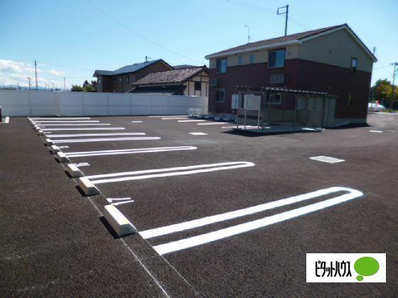 ルミアス前潟Ⅱ（203） 駐車場