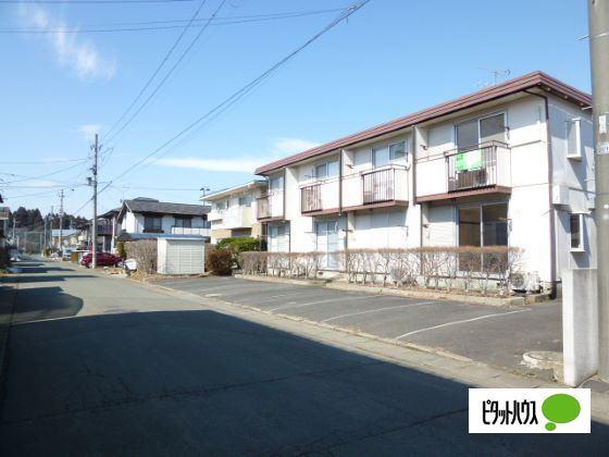 ビューラー多賀（101） 駐車場