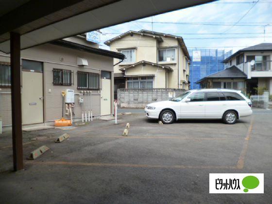 伊東荘（201） 駐車場