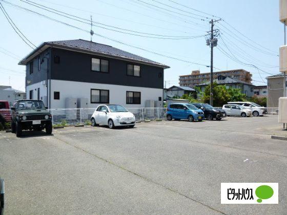 クラインファルケ（202） 駐車場