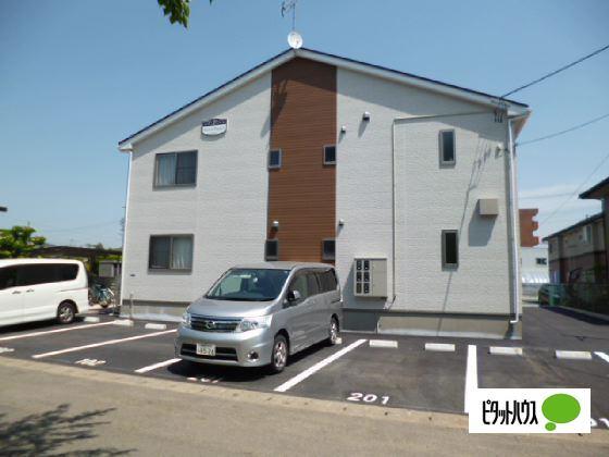 メゾンポピエール　C（102） 駐車場