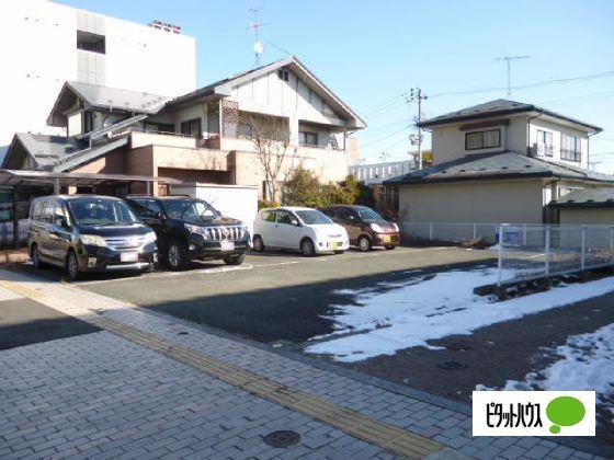 エコクリエイト駅西（402） 駐車場