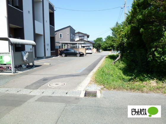エール月が丘（103） 駐車場