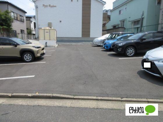 ポルトボナー（101） 駐車場