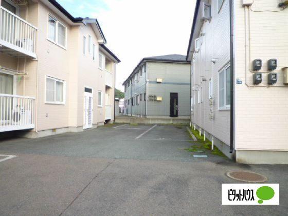 メゾンリリーフ長岡B（101） 共有部分