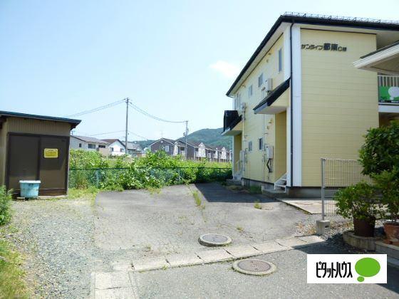 サンライフ都南　Ｃ棟（103） 駐車場