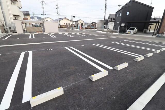 RESUA向中野　C棟（102） 駐車場