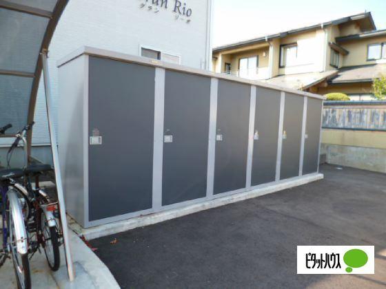 グラン　リーオ（102） 駐車場