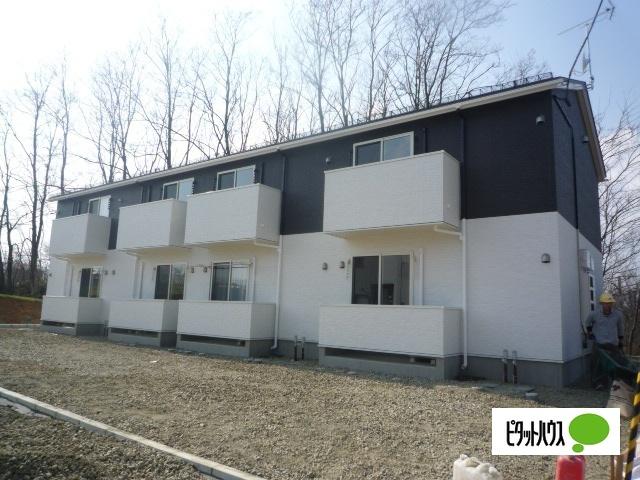 紫波中央駅より徒歩16分 築8年1ヶ月 2階建の賃貸物件