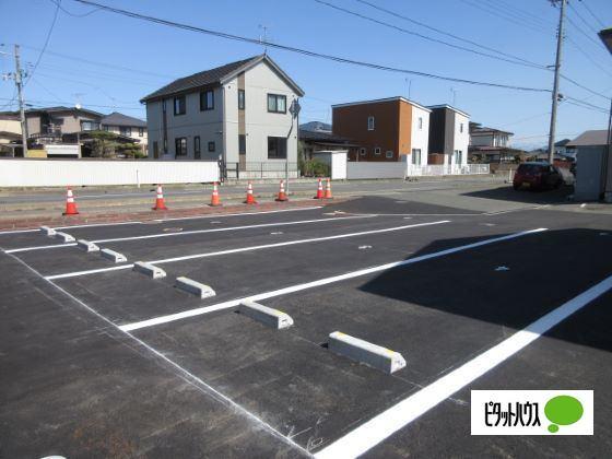 プリエール Ａ棟（1） 駐車場