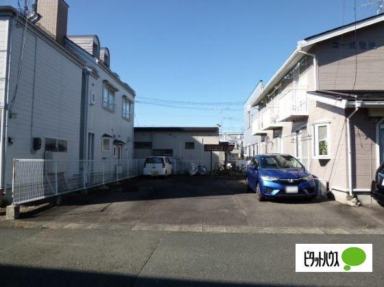 コーポ若松（203） 駐車場