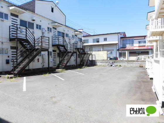ファミーユＫ−Ａ棟（103） 駐車場