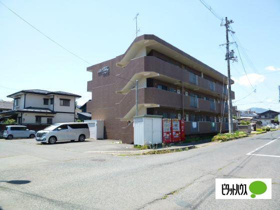 アルバ（102） 外観