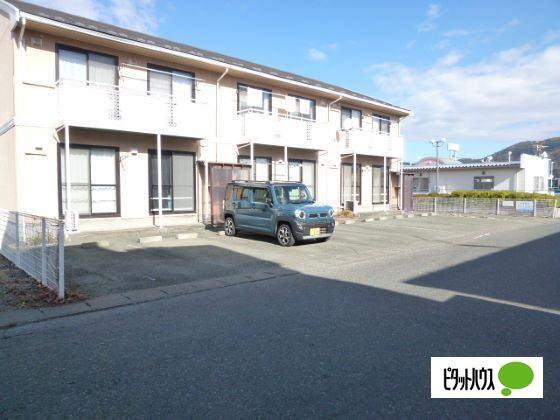 グランドミールＡ（102） 駐車場