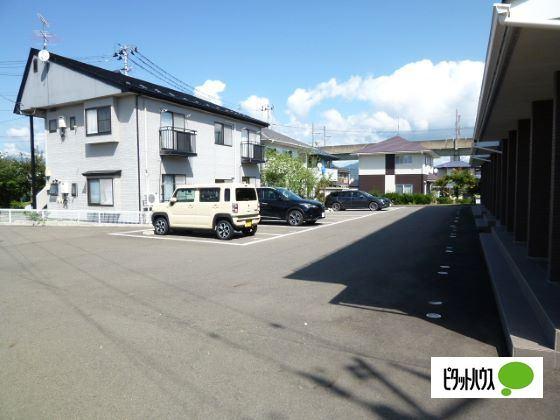 ソンブレイユ・イースト（101） 駐車場