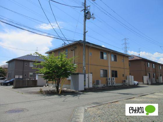 メゾンマスト向中野C（101） 駐車場