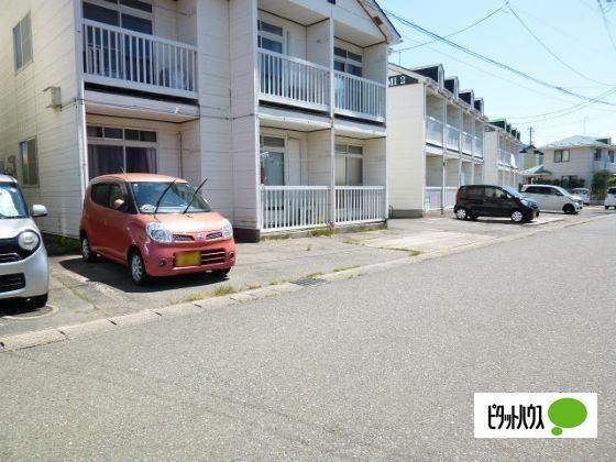 ＡＭＩ １（103） 駐車場