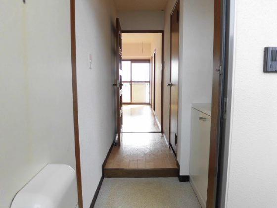ロフティー滝沢 玄関