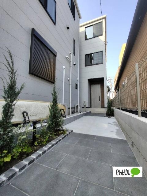 大船駅より徒歩10分 新築 3階建の賃貸物件