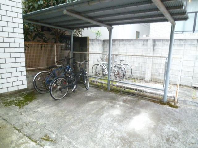 エクシード梶ヶ谷 駐車場