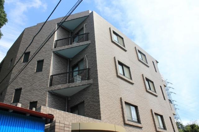 溝の口駅より徒歩18分 築24年 3階建の賃貸物件