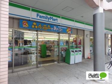 ファミリーマート幕張ベイタウン店：832m