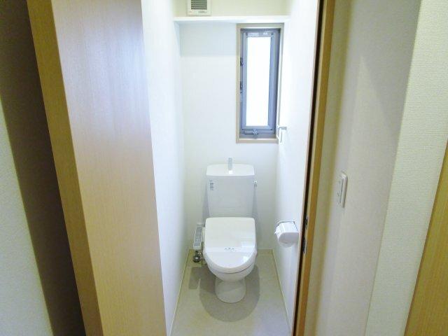 三田市西山アパート トイレ