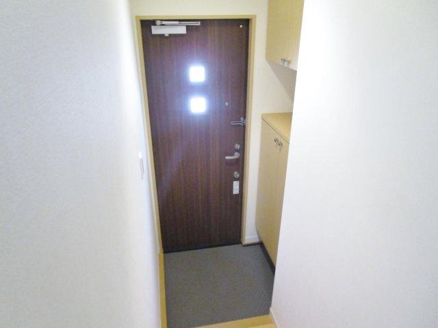 三田市西山アパート 玄関