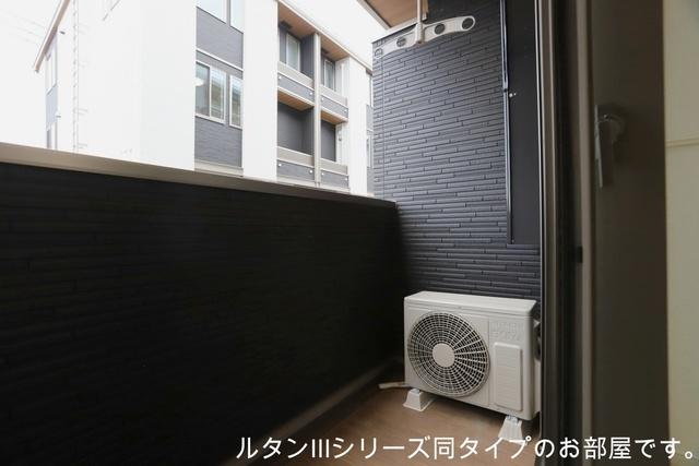 ラヴィアンローズ（101） バルコニー