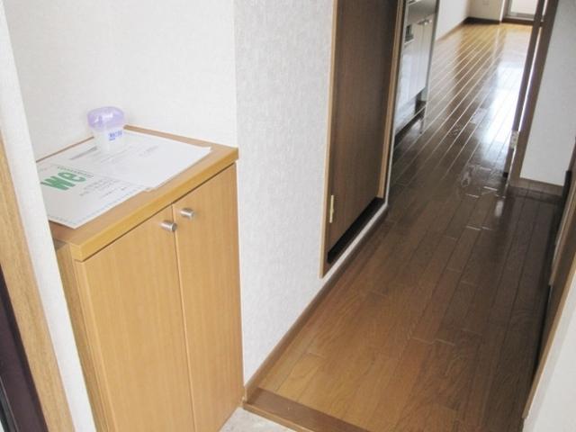 ヴァレ谷上（301） 玄関
