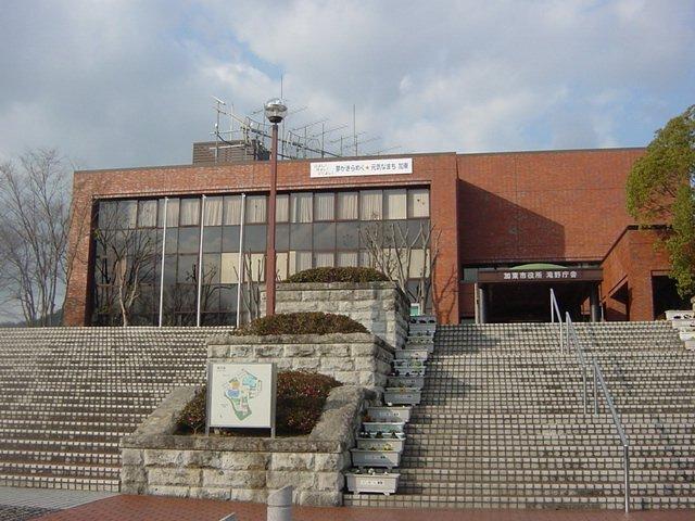 加東市役所滝野庁舎：437m